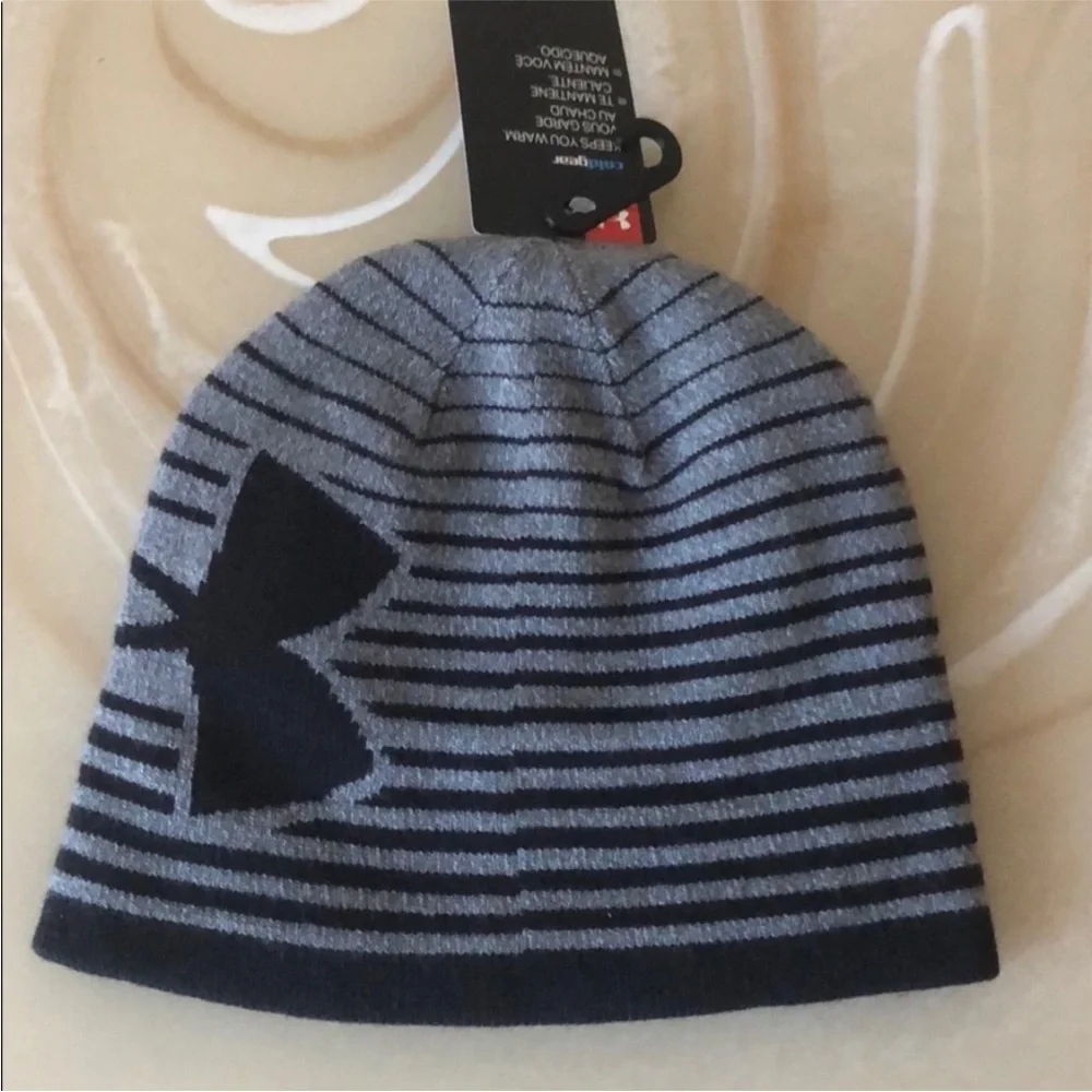NWT  Under Armour Boys Youth Hat